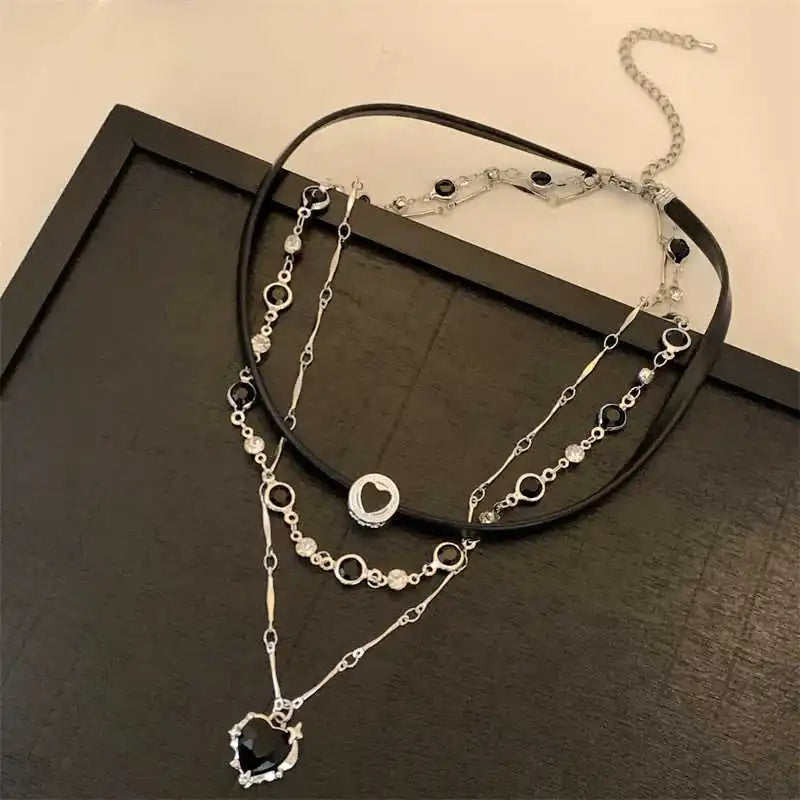 Gothic Y2K Multi Layer Black Peach Heart Pendant Choker Clavicle Chain Necklace For Women Girls Aesthetic Jewelry Accessories