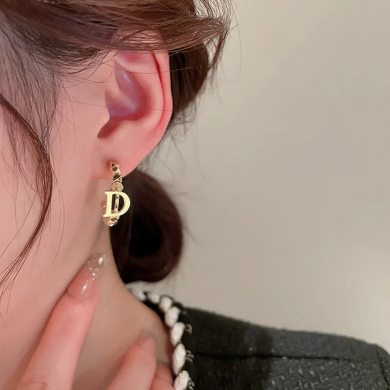Minar Hip Hop Rock Gold Color Alloy Beads C Shaped Earring for Women Letter Circle Geometric Hoop Earrings Statement Jewellery