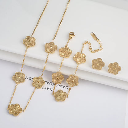Hot Sale 3Pcs Stainless Steel 18k Gold-Plated Five-Leaf Flower Necklace Earrings Bracelet Jewelry Set For Woman Jewelry Clover