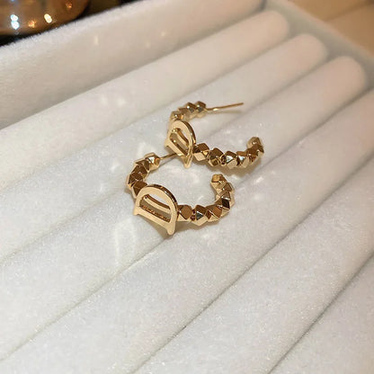 Minar Hip Hop Rock Gold Color Alloy Beads C Shaped Earring for Women Letter Circle Geometric Hoop Earrings Statement Jewellery