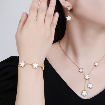 Hot Sale 3Pcs Stainless Steel 18k Gold-Plated Five-Leaf Flower Necklace Earrings Bracelet Jewelry Set For Woman Jewelry Clover