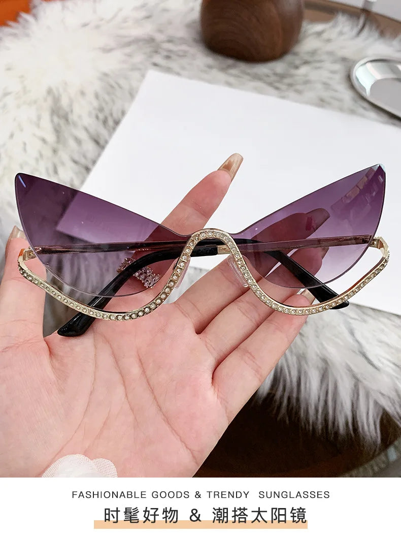 Retro Rhinestone Cat Eye Rimless Punk Sunglasses Women 2025 Luxury Brand Vintage Metal Frameless Sun Glasses Travelling Shades