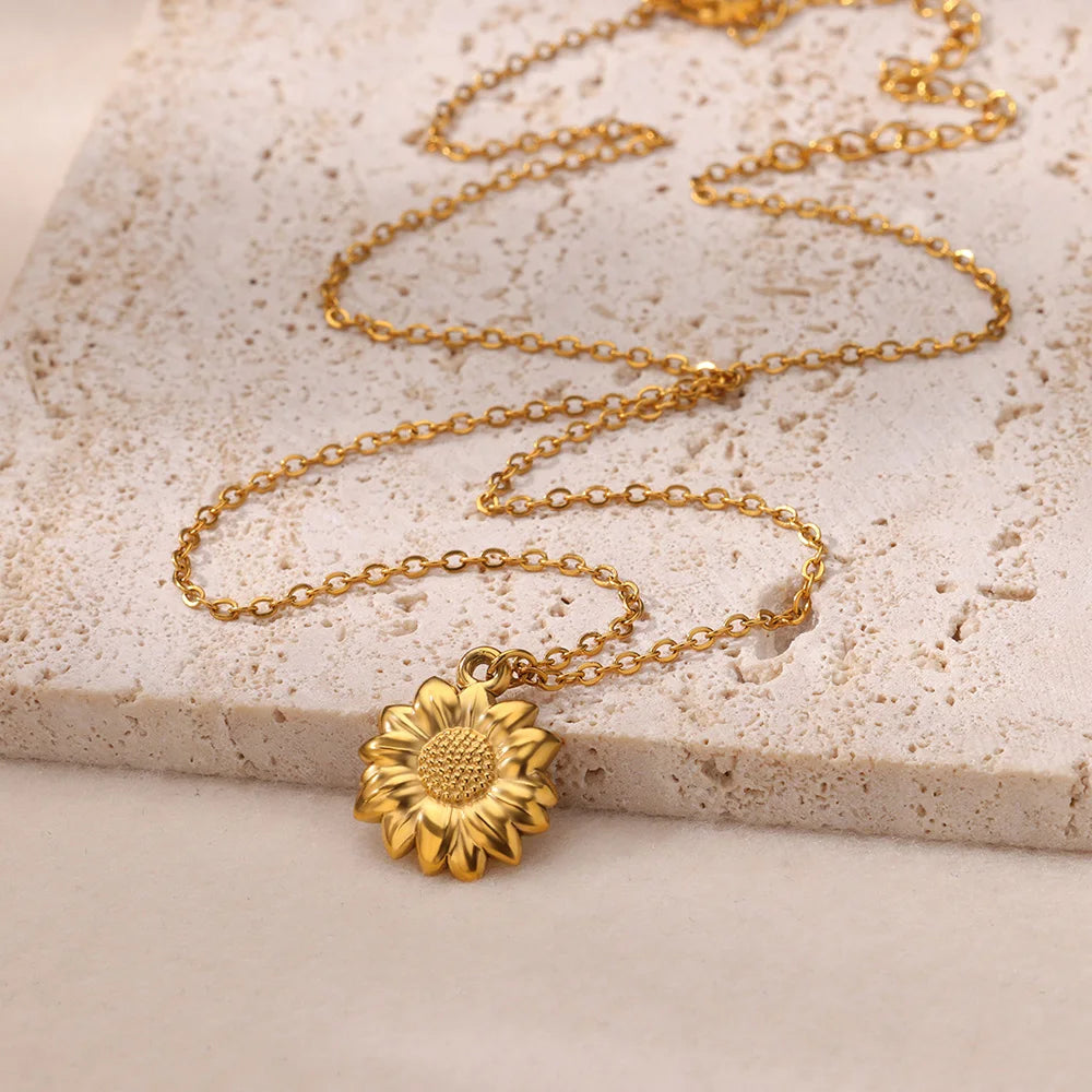 Stainless Steel Geometric Necklace For Women Fashion Sun Sunflower Pendant Clavicle Chain Aesthetic Jewelry Accessories Femme